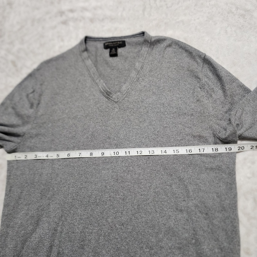 Banana Republic Luxury Blend Mens Sweater V Neck Gray Silk Cotton Cashmere Sz M - Picture 6 of 9